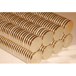 Magnes neodymowy 20X2 mm