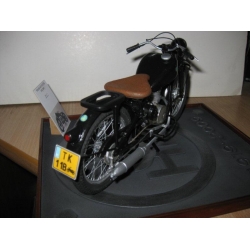 Modelik 1304 SHL M04